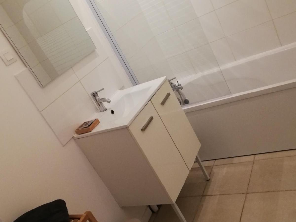 Logement Entier Au Calme Villers-Outreaux Ngoại thất bức ảnh